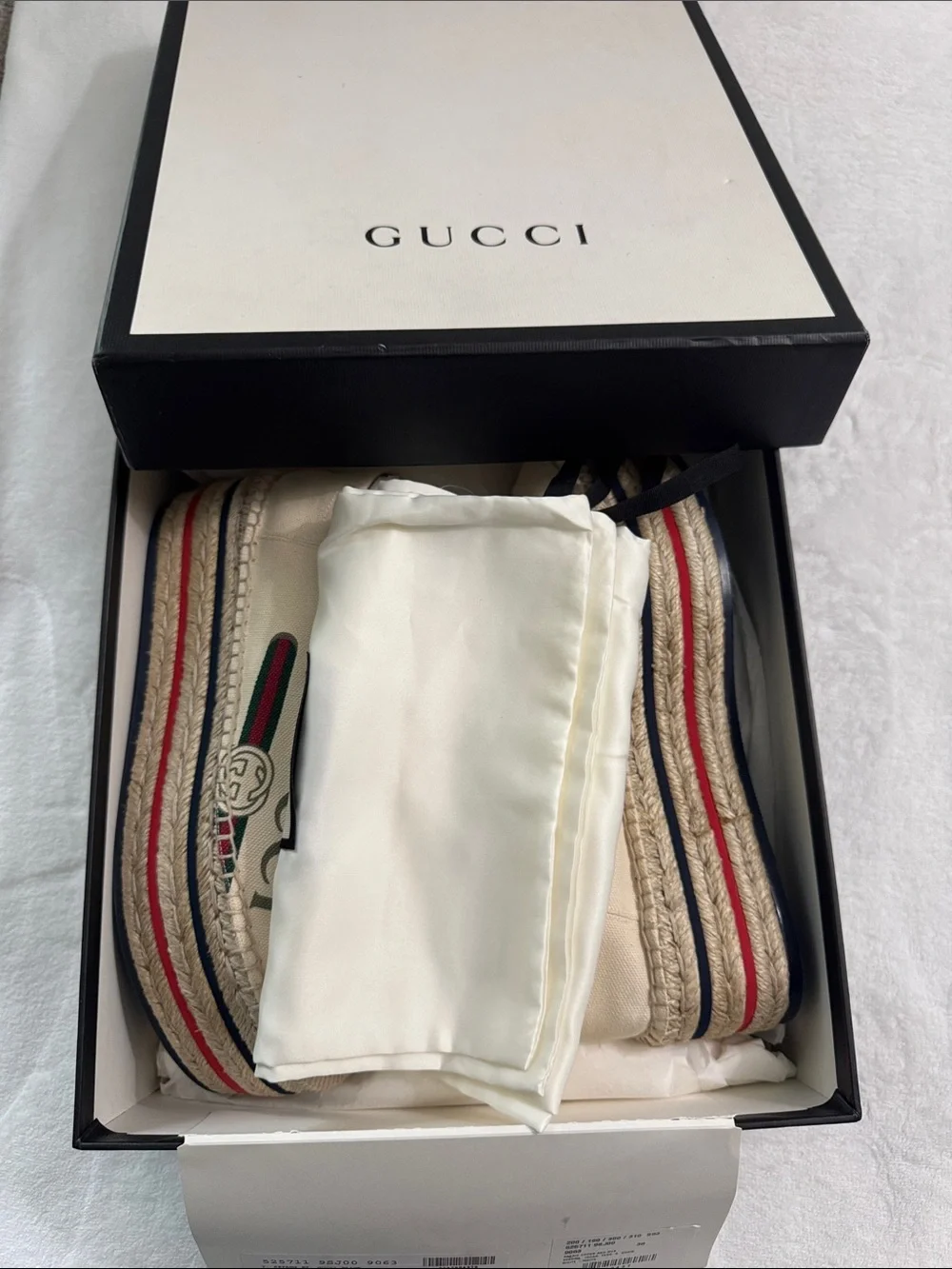 Gucci signature bold